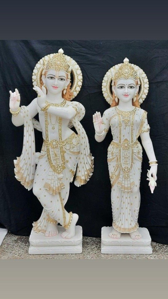 Divine Radha Krishna (Style 6)